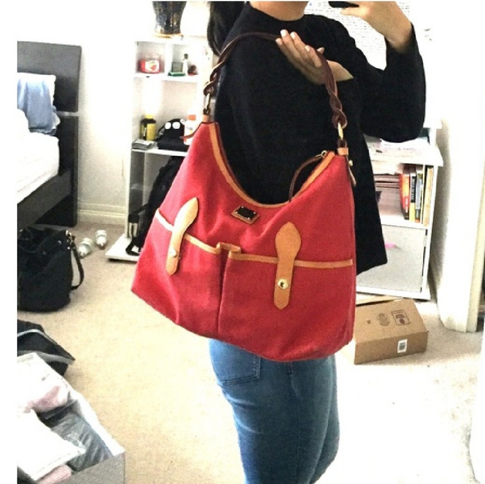 Dooney and Bourke purse/bag